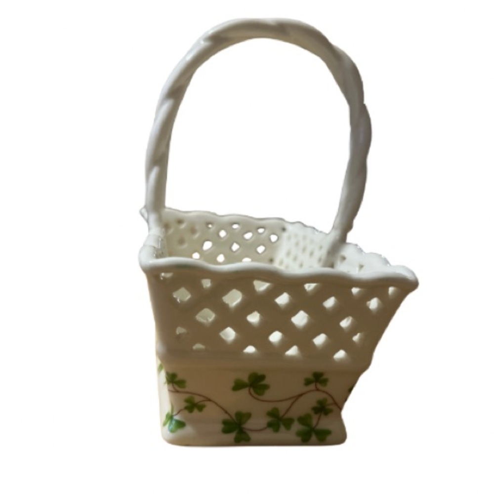 Godinger, ShannoN Porcelain Basket Shamrock Design, 5” NIB - Picture 5 of 11
